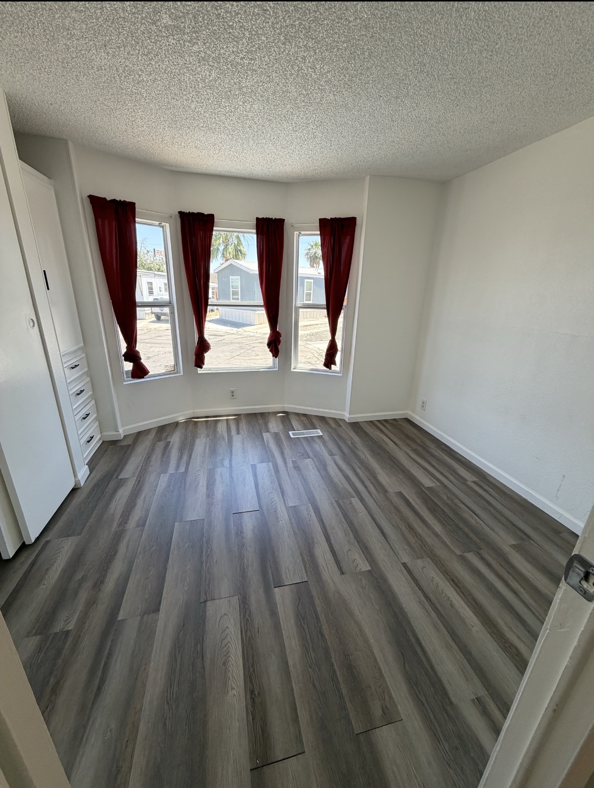 Bay Window Bedroom Reset